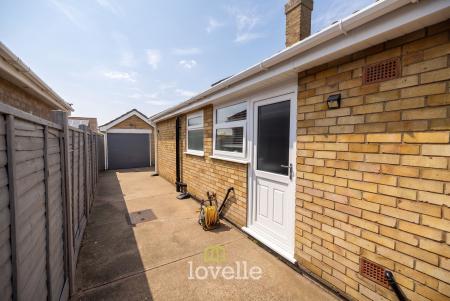 3 bedroom Detached bungalow for sale in Westbury Road, Cleethorpes, DN35