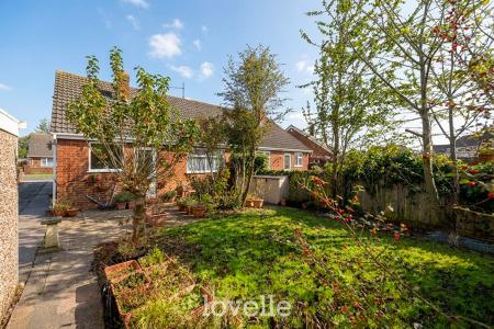3 bedroom Semi-detached house for sale in Pretymen Crescent, New Waltham, DN36