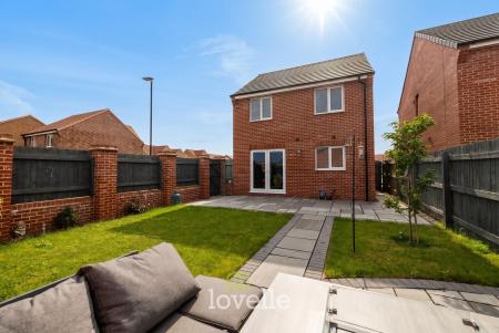 3 bedroom Detached house for sale in Heathland Way, Humberston, DN36