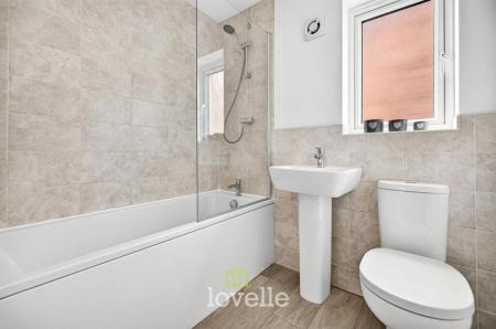 3 bedroom Detached house for sale in Heathland Way, Humberston, DN36