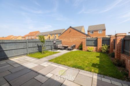 3 bedroom Detached house for sale in Heathland Way, Humberston, DN36