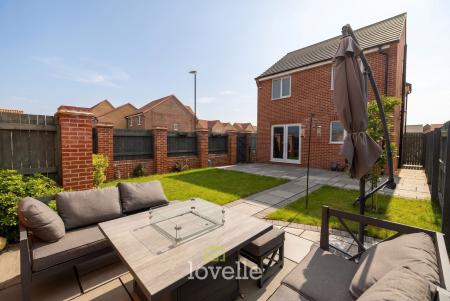 3 bedroom Detached house for sale in Heathland Way, Humberston, DN36