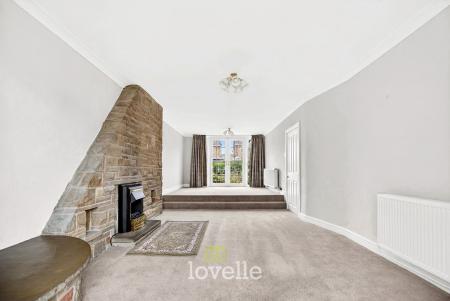 3 bedroom Semi-detached house for sale in Queen Mary Avenue, Cleethorpes, DN35