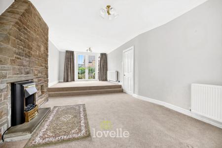 3 bedroom Semi-detached house for sale in Queen Mary Avenue, Cleethorpes, DN35
