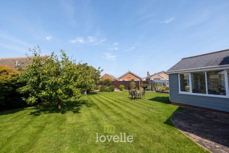 3 bedroom Detached house for sale in Mayfair Court, Cleethorpes, DN35