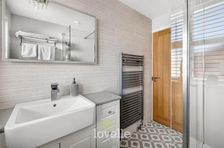 3 bedroom Detached house for sale in Mayfair Court, Cleethorpes, DN35