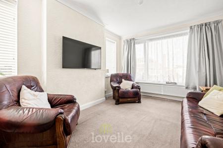 2 bedroom Semi-detached bungalow for sale in Philip Grove, Cleethorpes, DN35