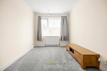 2 bedroom Semi-detached bungalow for sale in Philip Grove, Cleethorpes, DN35