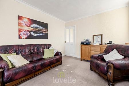 2 bedroom Semi-detached bungalow for sale in Philip Grove, Cleethorpes, DN35