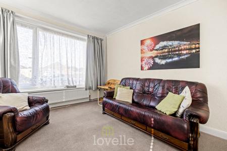 2 bedroom Semi-detached bungalow for sale in Philip Grove, Cleethorpes, DN35