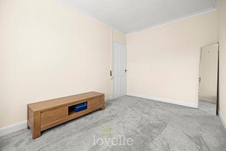 2 bedroom Semi-detached bungalow for sale in Philip Grove, Cleethorpes, DN35