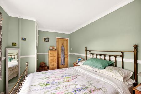 3 bedroom Semi-detached house for sale in Davenport Drive, Cleethorpes, DN35