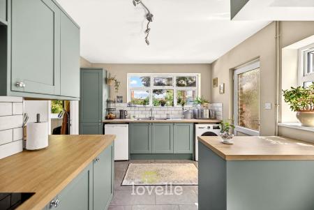 3 bedroom Semi-detached house for sale in Davenport Drive, Cleethorpes, DN35