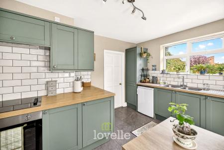 3 bedroom Semi-detached house for sale in Davenport Drive, Cleethorpes, DN35