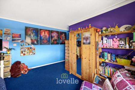 3 bedroom Semi-detached house for sale in Davenport Drive, Cleethorpes, DN35