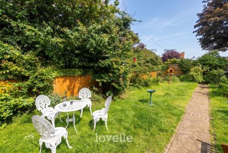 3 bedroom Semi-detached house for sale in Davenport Drive, Cleethorpes, DN35