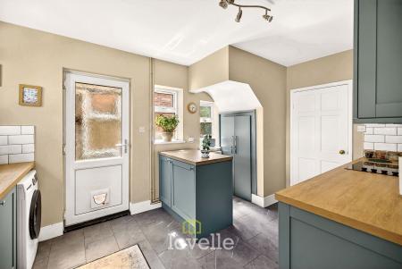 3 bedroom Semi-detached house for sale in Davenport Drive, Cleethorpes, DN35