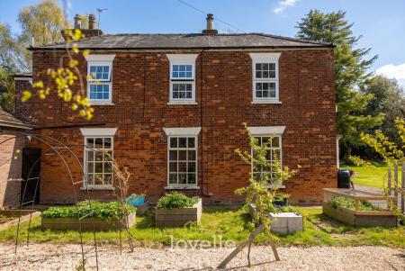 5 bedroom Detached house for sale in Church Lane, Marshchapel, DN36