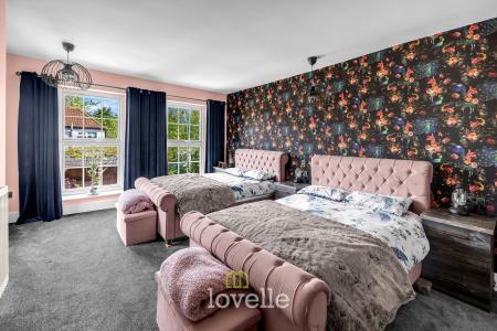 5 bedroom Detached house for sale in Church Lane, Marshchapel, DN36
