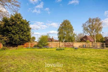 5 bedroom Detached house for sale in Church Lane, Marshchapel, DN36