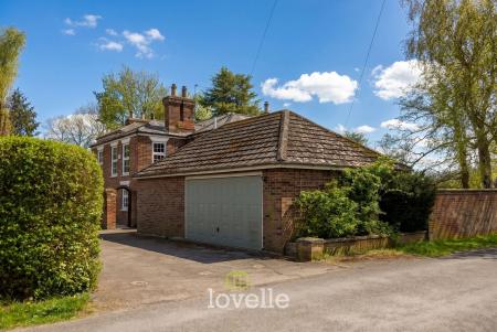 5 bedroom Detached house for sale in Church Lane, Marshchapel, DN36