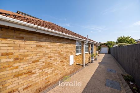 3 bedroom Semi-detached bungalow for sale in Swaby Drive, Cleethorpes, DN35