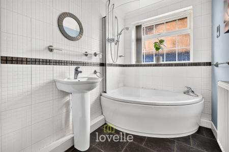 3 bedroom Semi-detached bungalow for sale in Swaby Drive, Cleethorpes, DN35