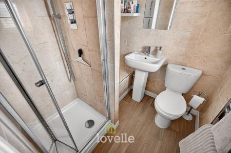 3 bedroom Detached house for sale in Arden Village, Cleethorpes, DN35