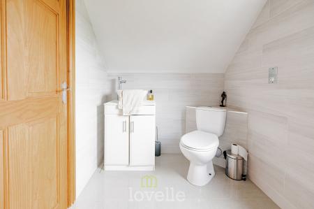 4 bedroom Detached bungalow for sale in Duckthorpe Lane, Marshchapel, DN36