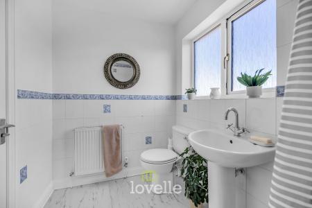 4 bedroom Detached house for sale in St. Johns Gate, Tetney, DN36