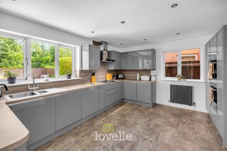 4 bedroom Detached house for sale in St. Johns Gate, Tetney, DN36