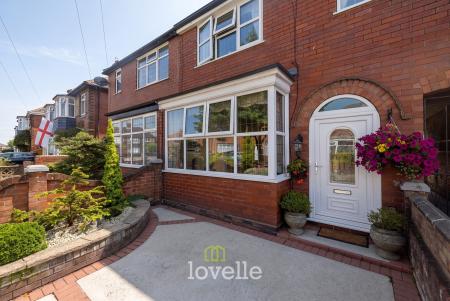 3 bedroom Terraced House for sale in Campden Crescent, Cleethorpes, DN35