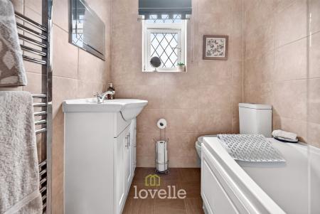3 bedroom Terraced House for sale in Campden Crescent, Cleethorpes, DN35