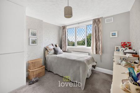 3 bedroom Terraced House for sale in Campden Crescent, Cleethorpes, DN35