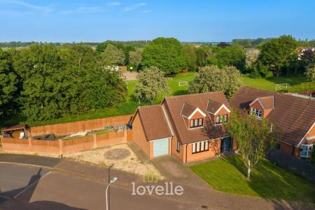 3 bedroom Detached house for sale in Northfield Close, Tetney, DN36