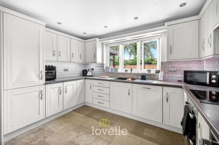 3 bedroom Detached house for sale in Northfield Close, Tetney, DN36