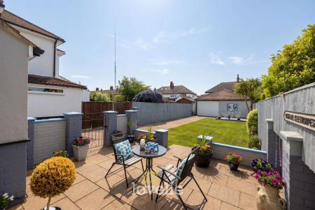 3 bedroom Semi-detached house for sale in Queens Parade, Cleethorpes, DN35