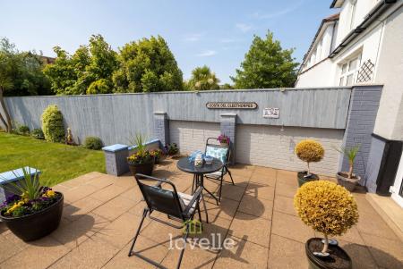 3 bedroom Semi-detached house for sale in Queens Parade, Cleethorpes, DN35