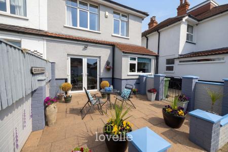 3 bedroom Semi-detached house for sale in Queens Parade, Cleethorpes, DN35