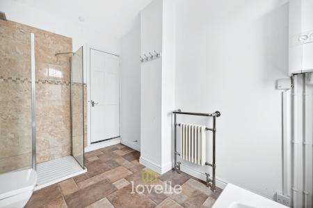 2 bedroom Terraced House for sale in Johnson Street, Cleethorpes, DN35