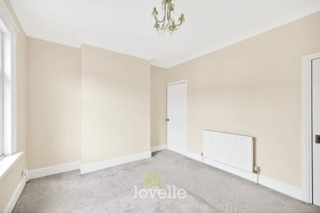 2 bedroom Terraced House for sale in Douglas Road, Cleethorpes, DN35