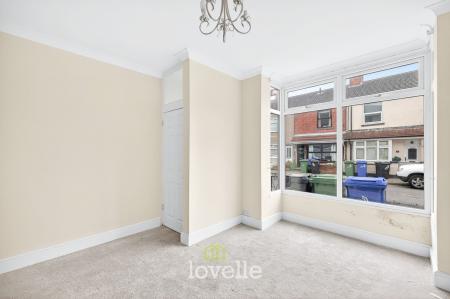 2 bedroom Terraced House for sale in Douglas Road, Cleethorpes, DN35