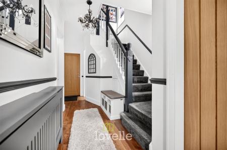 4 bedroom Semi-detached house for sale in Queen Mary Avenue, Cleethorpes, DN35