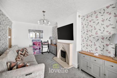 4 bedroom Semi-detached house for sale in Queen Mary Avenue, Cleethorpes, DN35