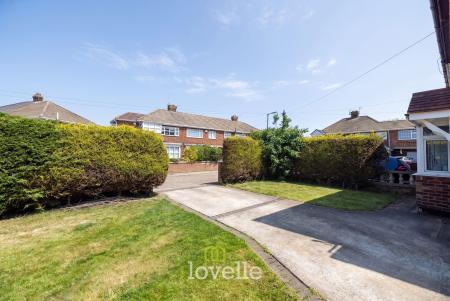 2 bedroom Terraced House for sale in Penshurst Road, Cleethorpes, DN35