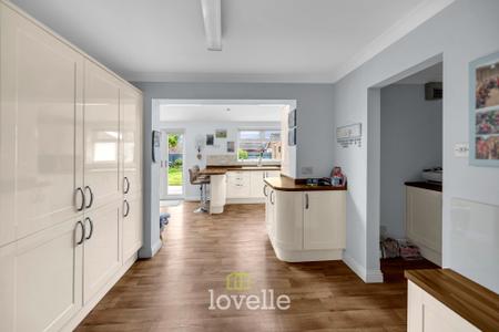 4 bedroom Detached house for sale in Berkeley Road, Cleethorpes, DN35