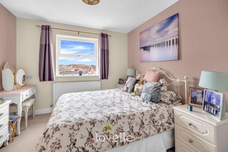 4 bedroom Detached house for sale in Berkeley Road, Cleethorpes, DN35