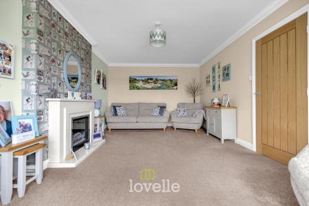 4 bedroom Detached house for sale in Berkeley Road, Cleethorpes, DN35