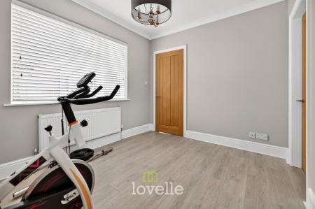 4 bedroom Detached bungalow for sale in Humberston Avenue, Humberston, DN36