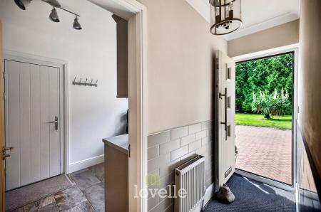 4 bedroom Detached bungalow for sale in Humberston Avenue, Humberston, DN36